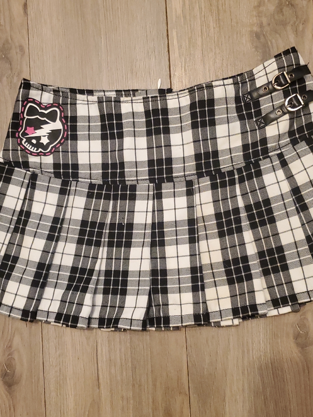 Black & White Plaid Pleated Mini Skirt with Buckle Detail